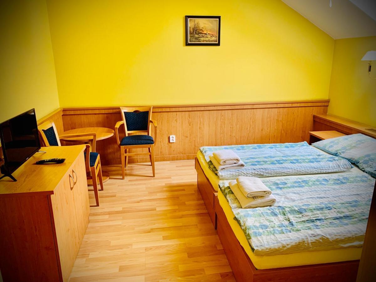 Hotel Macocha Blansko Esterno foto