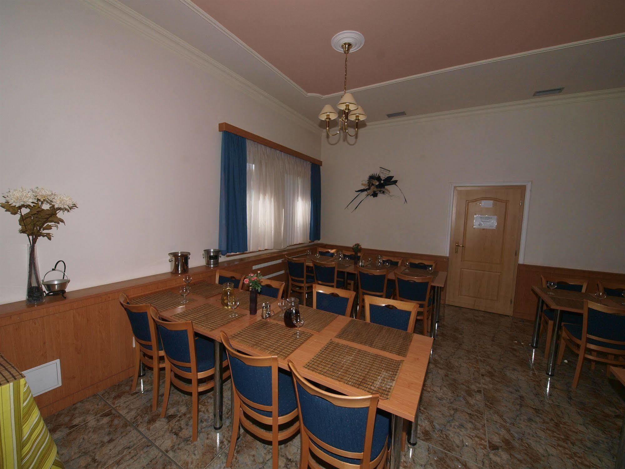 Hotel Macocha Blansko Esterno foto